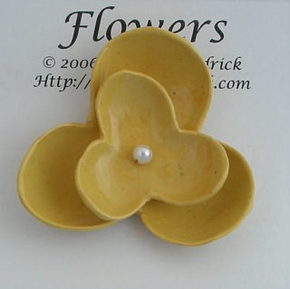 Flower Set - 1 med 1 sm 3 petal flowers
