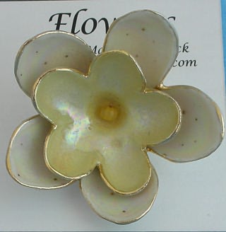 Flower Set 1 lg 1 sm - MOP & Gold