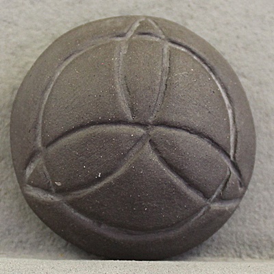 Large Triquetra Button - Back Stoneare