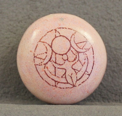 Small Goddess - disc button - 3