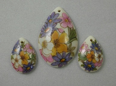 Chintz style Pendant set