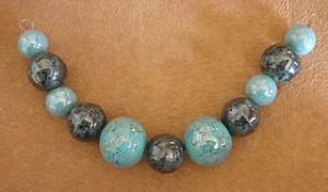 Iridescent Black & Blue Bead Set